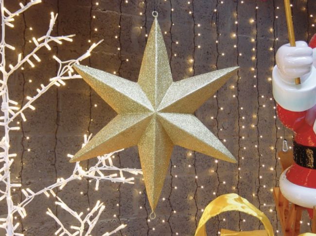étoile dorée décoration grenoble dans le 38