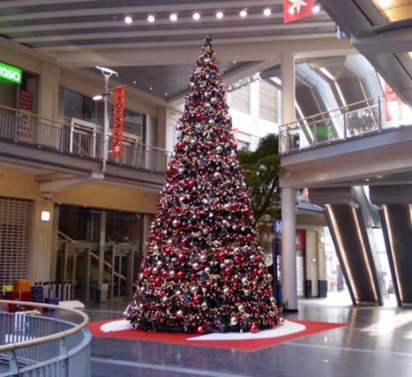 sapin de noel géant Vente matériel de décoration de Noël à Marseille